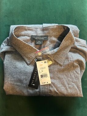 Bloomingdale’s THE MEN’S STORE 100% cotton soft touch button up shirt XXL